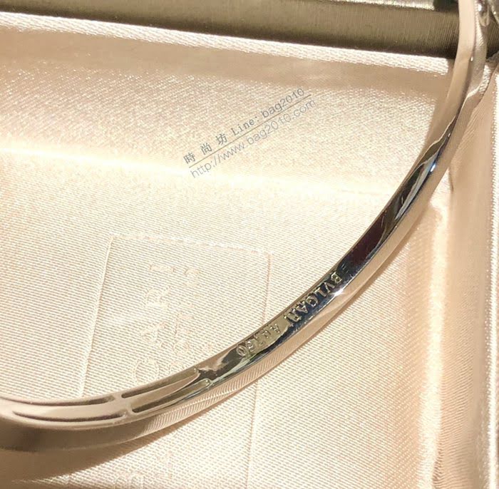 Bvlgari飾品 寶格麗Fiorever詠綻系列 滿鑽四葉草開口高碳鑽手鐲  zgbq3248